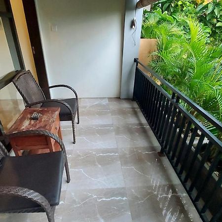 ホテル The New Moon Seminyak エクステリア 写真