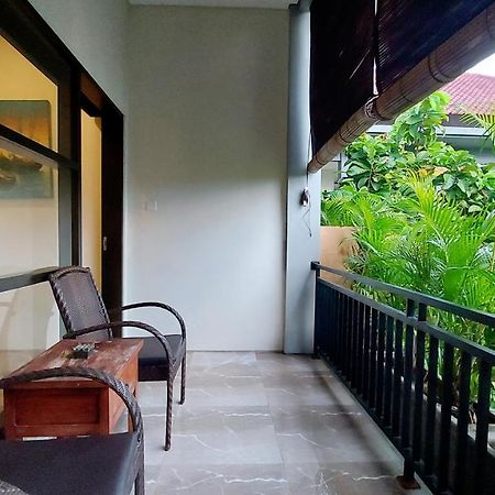 ホテル The New Moon Seminyak エクステリア 写真