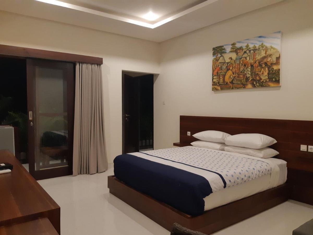 ホテル The New Moon Seminyak エクステリア 写真