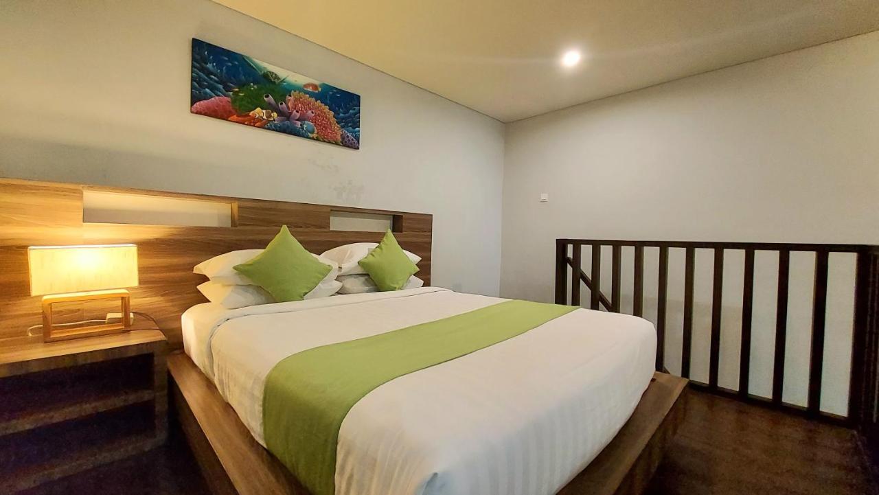 ホテル The New Moon Seminyak エクステリア 写真