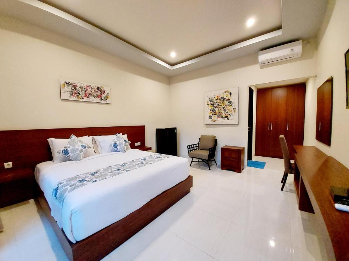 ホテル The New Moon Seminyak エクステリア 写真